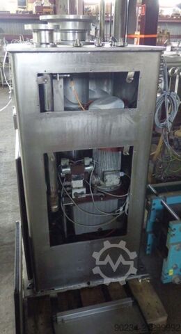 Gebrauchter Edelstahl-Planetenmischer Grieser Modell VPL 350 mit Mischbehältern. GRIESER VPL 350