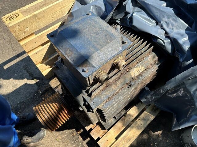 MÜNCH RMP 660 pellet press MÜNCH RMP 660