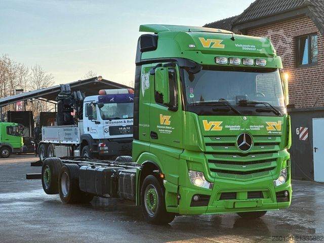 LKW-Fahrgestell MERCEDES-BENZ Actros 2551 6x2 LL Lenk/Lift  Retarder
