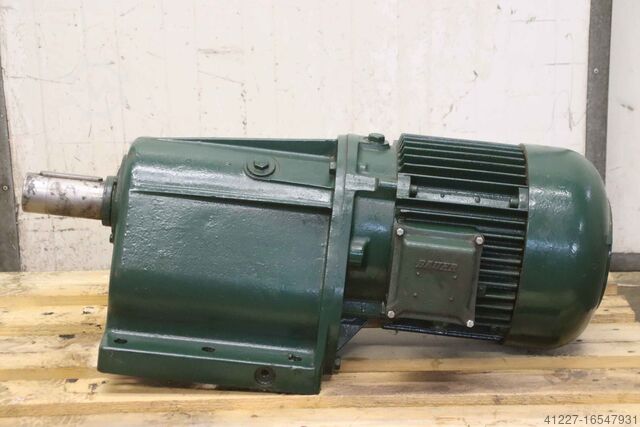 Gear motor 5.5 kW 56 rpm Bauer 930/410/H375 mm