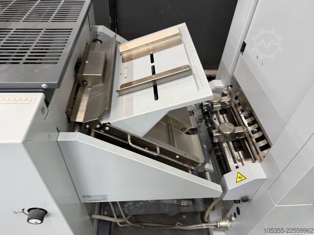 Querformat-Broschürenfertiger mit Dreimesser-Schneider Horizon SPF-200L