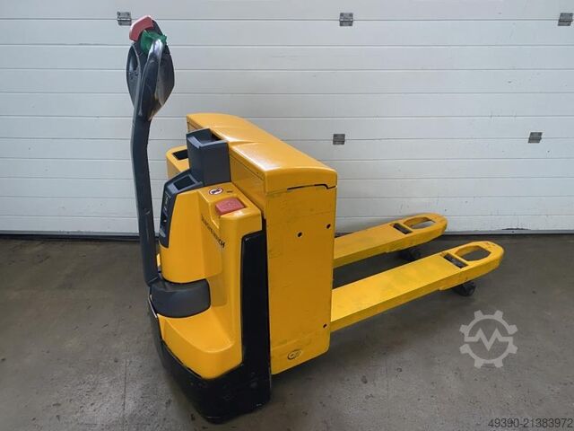 Electric pedestrian stacker, low-lift pallet truck, pallet truck (Ameise), pedestrian stacker, palle JUNGHEINRICH EJE 120