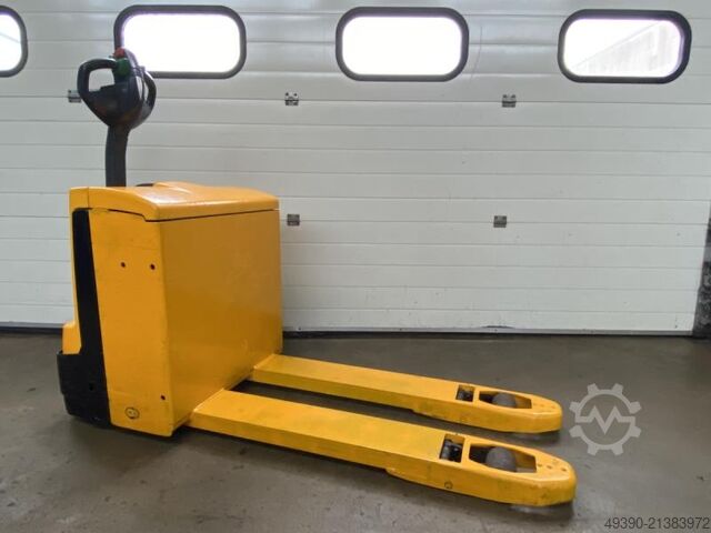 Electric pedestrian stacker, low-lift pallet truck, pallet truck (Ameise), pedestrian stacker, palle JUNGHEINRICH EJE 120