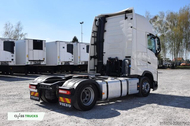 Standard tractor unit VOLVO FH 500 Globetrotter XL Varios