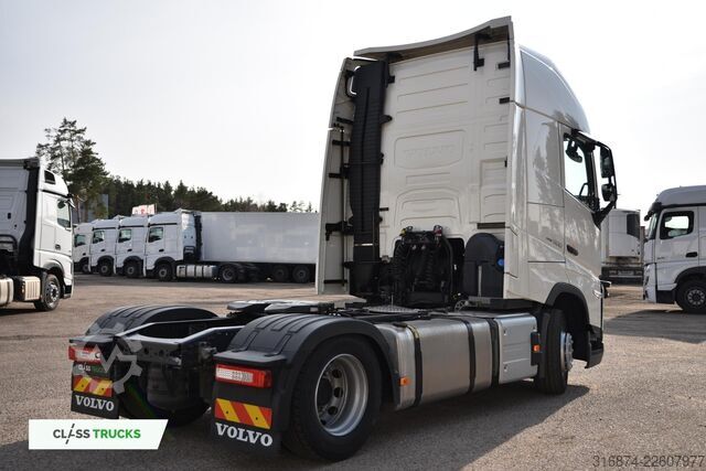 Standard tractor unit VOLVO FH 500 Globetrotter XL Varios