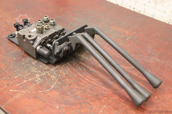 Hydraulic control unit Rexroth Still 3-fach