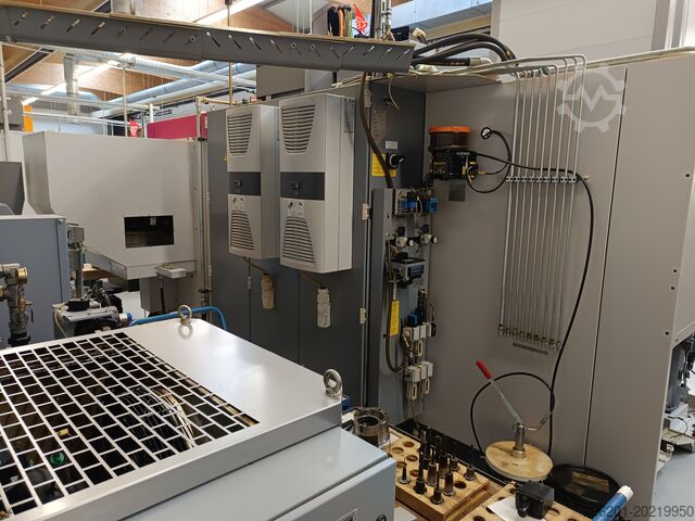 Vertical machining center Stama MC 734 MT-G