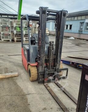 Gabelstapler Toyota traigo 8FBMKT25