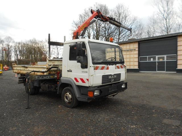 Tipper van MAN MAN LE8.150 mit Palfinger PKG7001