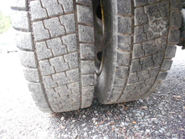 Tipper van MAN MAN LE8.150 mit Palfinger PKG7001