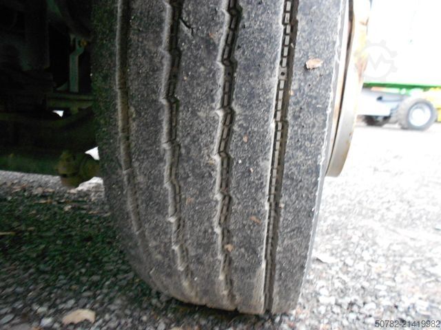 Tipper van MAN MAN LE8.150 mit Palfinger PKG7001