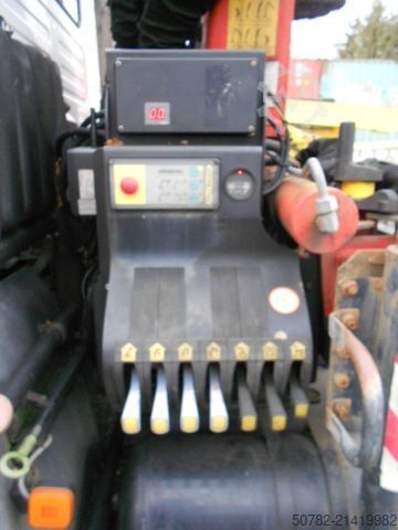 Tipper van MAN MAN LE8.150 mit Palfinger PKG7001