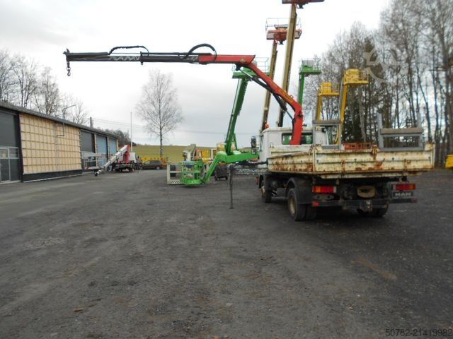 Tipper van MAN MAN LE8.150 mit Palfinger PKG7001