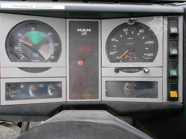 Tipper van MAN MAN LE8.150 mit Palfinger PKG7001