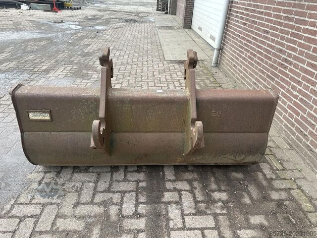 Bucket  Slotenbak CW 30 omkeerbaar - Gebruikt