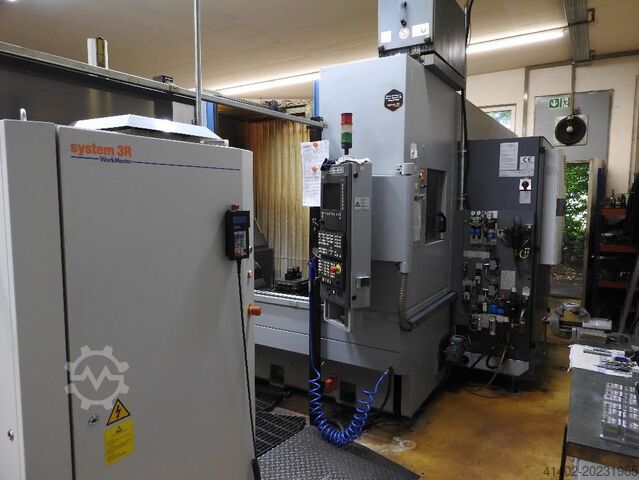 Univ, Bearbeitungszentrum mit Automation Chiron MILL 800 five axis