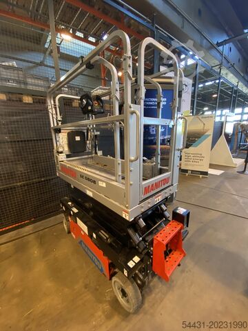 Electric scissor lift platform Manitou SE 0808