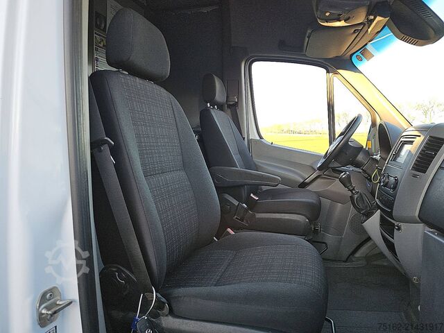 High-roof van MERCEDES-BENZ SPRINTER 316 L2H2 3.5T-Trekhaak!