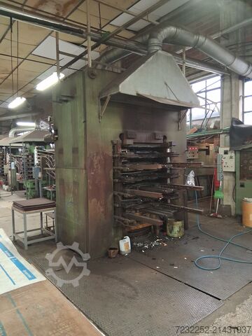 Produktionslinie für Gummi- und EVA-Schaumstoff MODERNE MECCANICHE - FECKEN KIRFEL 