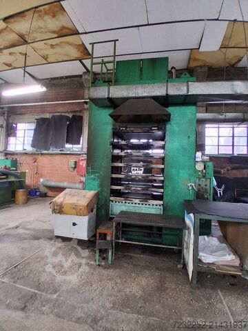 Produktionslinie für Gummi- und EVA-Schaumstoff MODERNE MECCANICHE - FECKEN KIRFEL 