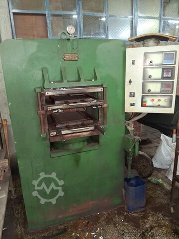 Produktionslinie für Gummi- und EVA-Schaumstoff MODERNE MECCANICHE - FECKEN KIRFEL 