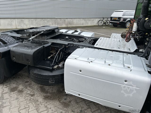 Standard tractor DAF CF 330 FT / Sleeper Cab / 616 dkm / NL Truck