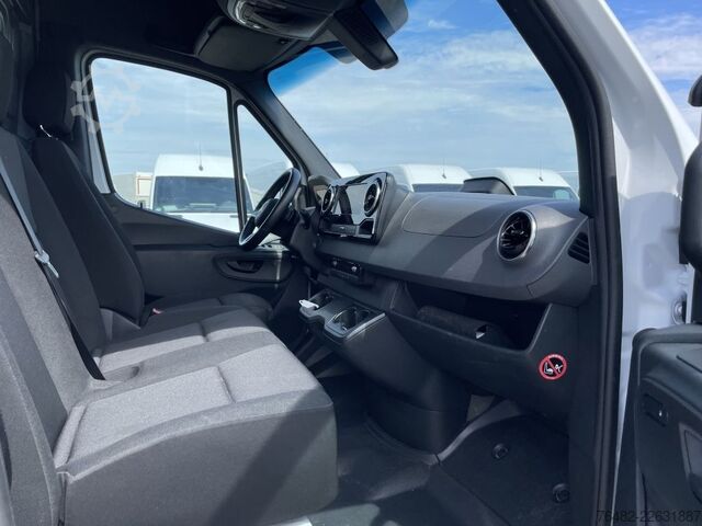 Kastenwagen hoch MERCEDES-BENZ Sprinter 317 CDI KA/3665/L2H2/MBUX/NAVI/AUTOMATI