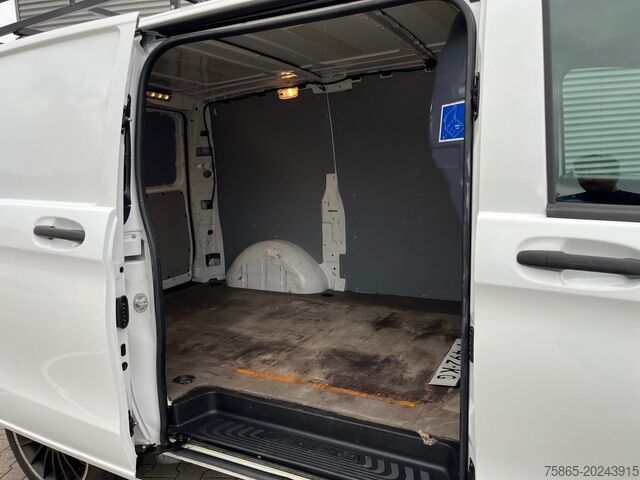 Delivery van Mercedes-Benz Vito 111 CDI Lang / Business Professional Plus ...