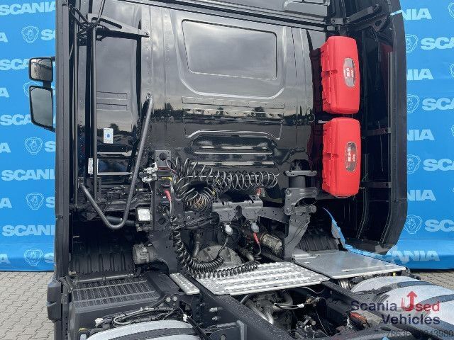 Volume tractor unit Scania R 460 A4x2EB RETARDER P-AIRCO MEGA VOLUME
