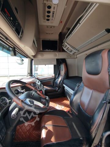 Standard tractor unit DAF XF 530 SSC Full optional