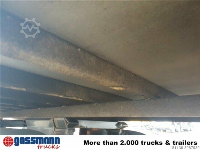 Wechselfahrgestell LKW Krone Wechselbrücke Koffer mit Rolltor