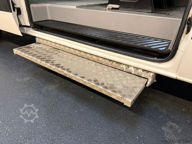 Kleinbus VW Crafter MAXI Kombi 6 Sitze Klima STHZ AHK 1.Hand