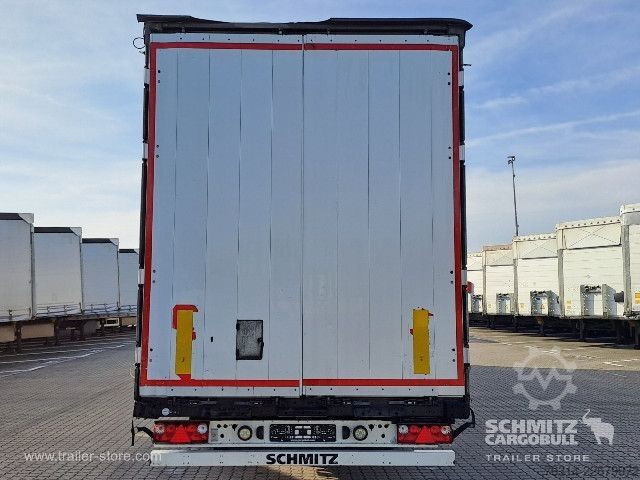 Auflieger mit Pritsche & Plane Schmitz Cargobull Curtainsider Mega Getränke