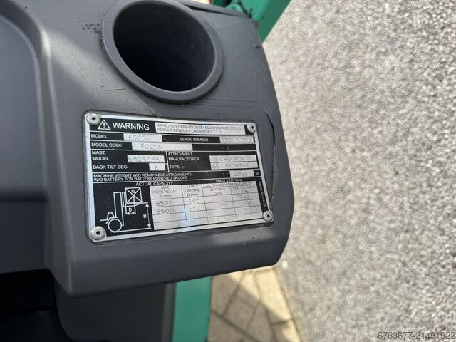 Mitsubishi FG25N Triplex 550 Lift Height / Freelift / Sideshift / 4th Function LPG 2013 MITSUBISHI FG25N Triplo 550 Freelift / Sideshift / 4e functie LPG 2013