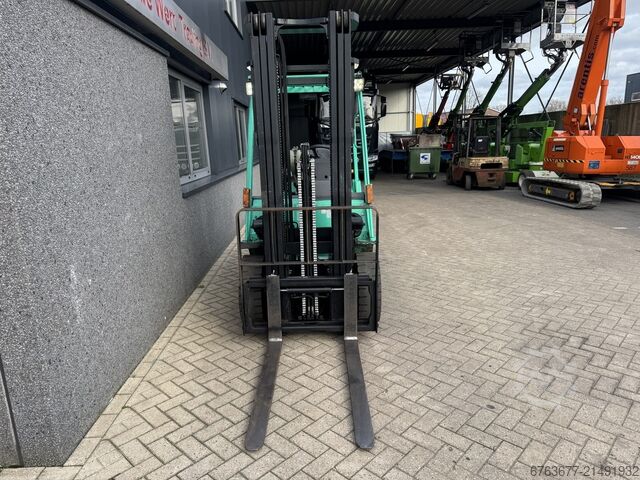 Mitsubishi FG25N Triplex 5.5m Freelift / Sideshift LPG 2012 MITSUBISHI FG25N Triplo 550 Freelift / Sideshift LPG 2012