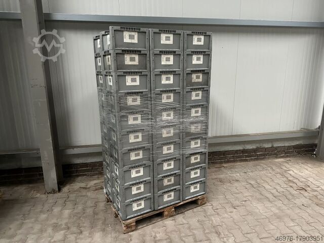 60x stacking box 398x398x200mm 60x Stapelkiste 398x398x200mm Lagerkiste Stapelbox