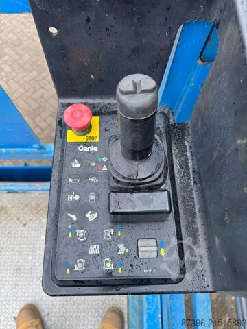 Scherenhebebühne Genie GS3369RT Hoogwerker Schaarhoogwerker Ruwterrein