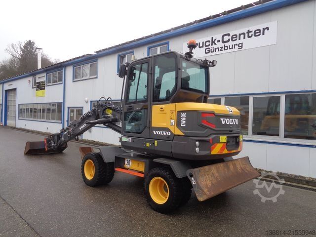 Mobilbagger VOLVO EW60E Powertilt + Löffelpaket
