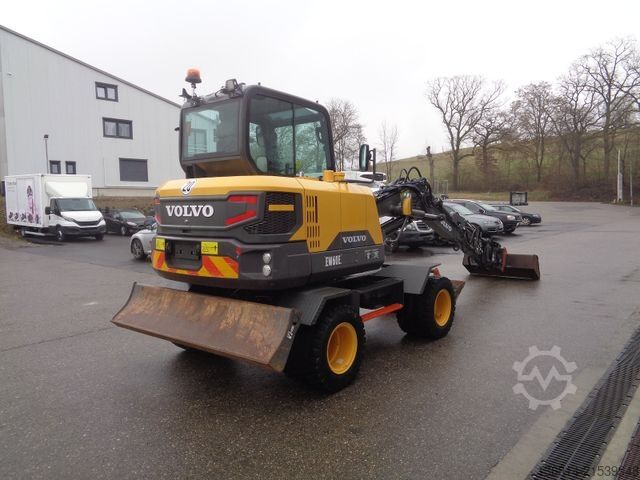 Mobilbagger VOLVO EW60E Powertilt + Löffelpaket