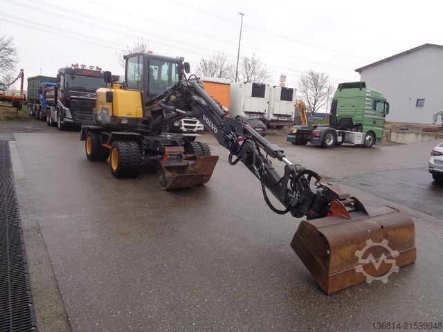 Mobilbagger VOLVO EW60E Powertilt + Löffelpaket