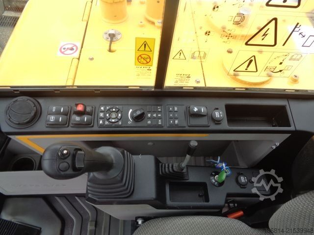 Mobilbagger VOLVO EW60E Powertilt + Löffelpaket