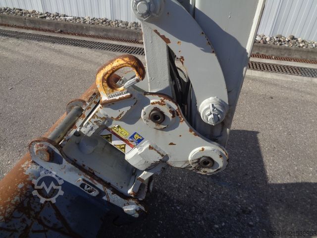 Minibagger TAKEUCHI TB 225 Powertilt Löffel Taklock 2.400 kg