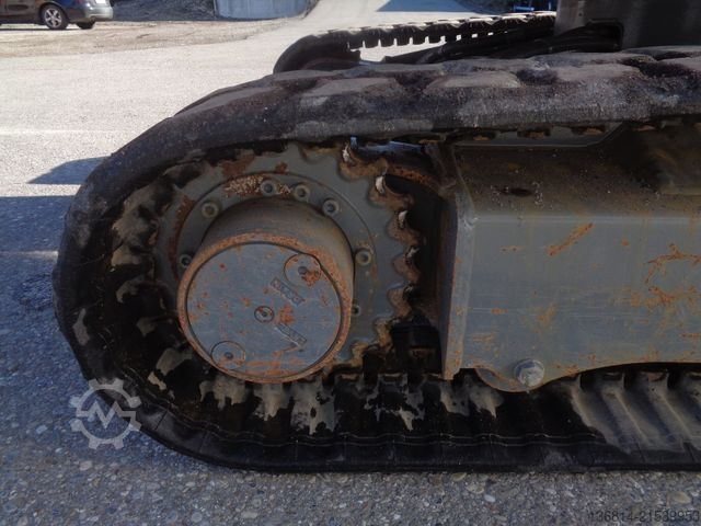 Minibagger TAKEUCHI TB 225 Powertilt Löffel Taklock 2.400 kg