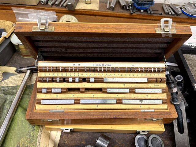 Werkbank mit Inhalt FAMOS Workbench with contents