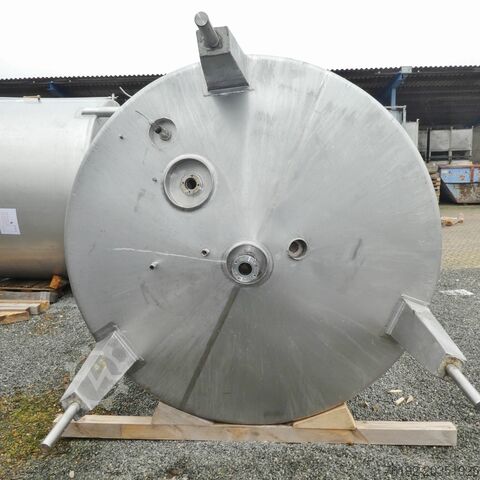 8000 Liter isolierter Rührwerksbehälter aus V2A mit Balkenrührwerk und CIP-Sprühkugeln  7241