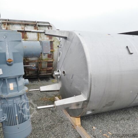 8000 Liter isolierter Rührwerksbehälter aus V2A mit Balkenrührwerk und CIP-Sprühkugeln  7241