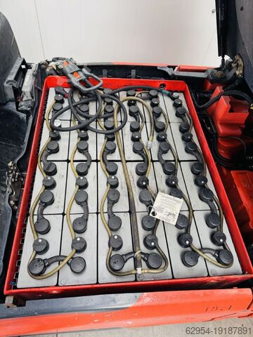 Electric 4-wheel forklift Linde E 16 P-02 EVO Triplex