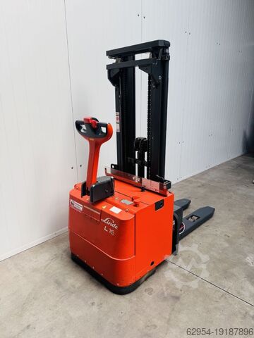 High Lift stacker Linde L 16 Triplex