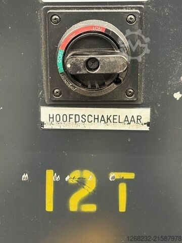 Horizontal-Bearbeitungszentrum OKK HM400